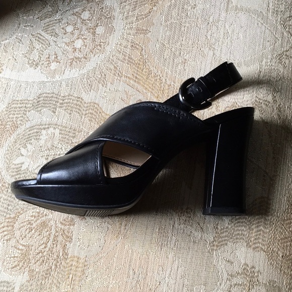 Naturalizer Platform Sandals - Picture 3 of 5